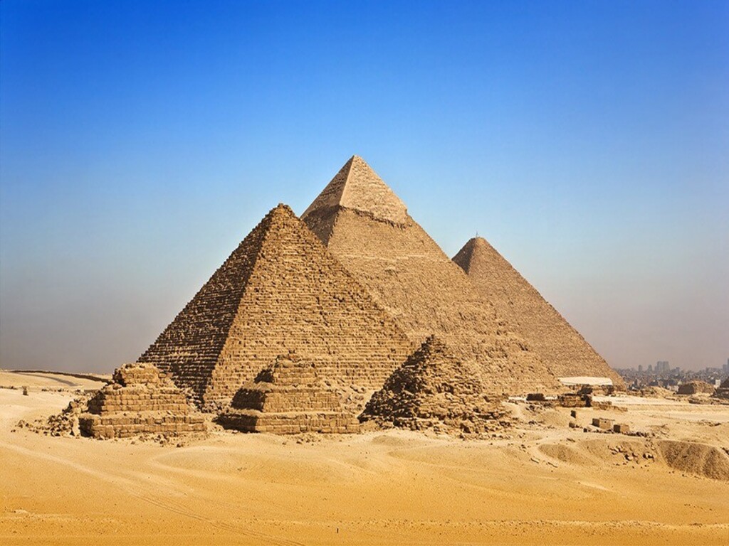Giza Pyramids and Great Sphinx on a Cairo day trip from Sharm El Sheikh in Egypt