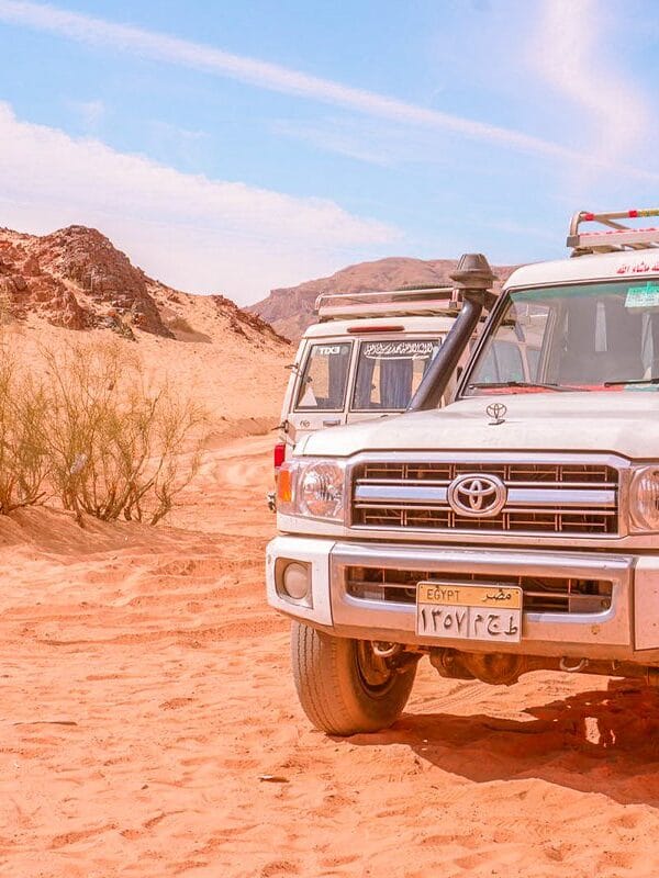 Desert-Safari-by-jeep