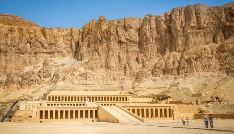 Luxor private tour with ancient temples, royal tombs and an Egyptologist guide exploring Egypt's historic city