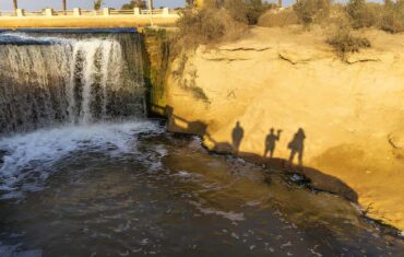 Fayoum desert safari with Wadi El Hitan, Magic Lake, waterfalls and dramatic Egyptian desert landscapes