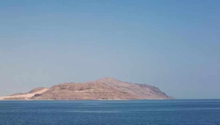 Tiran Island cruise from Sharm El Sheikh with turquoise Red Sea waters, coral reefs and beautiful marine scenery